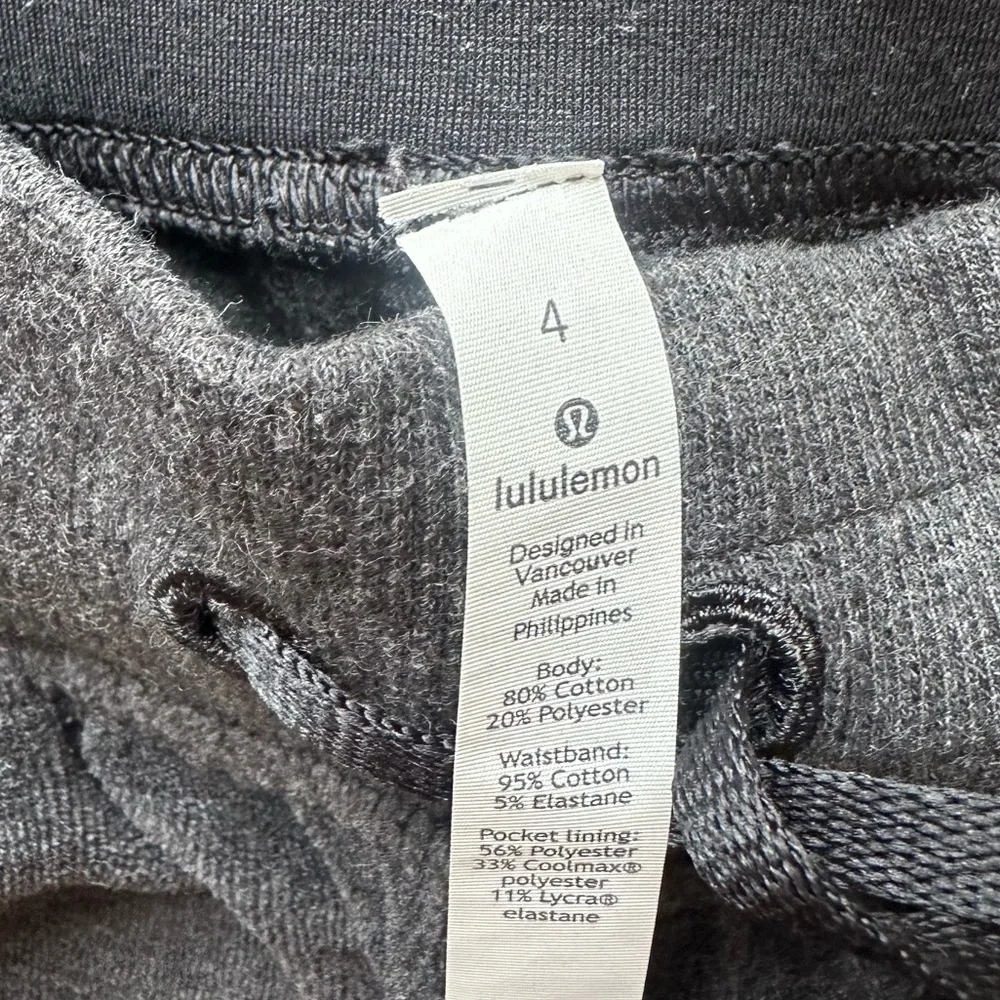 Lululemon Joggers size 4